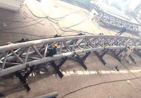 鹰手营子矿多功能体育馆案例